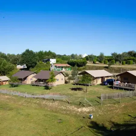 Mobilhome 5 Etoiles - Piscine - Eebdca Kamp alanı Saint-Julien-des-Landes