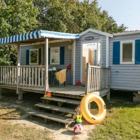Mobilhome 5 Etoiles - Piscine - Eebdca Kamp alanı Saint-Julien-des-Landes